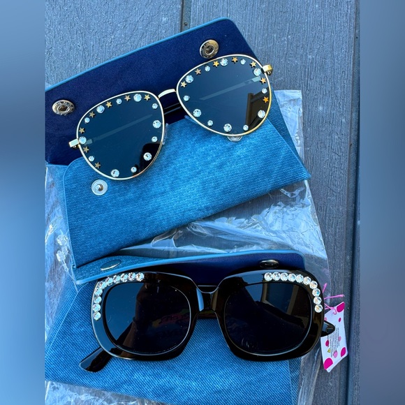 Bari Lynn set of two kids sunglasses with cases - Picture 1 of 5